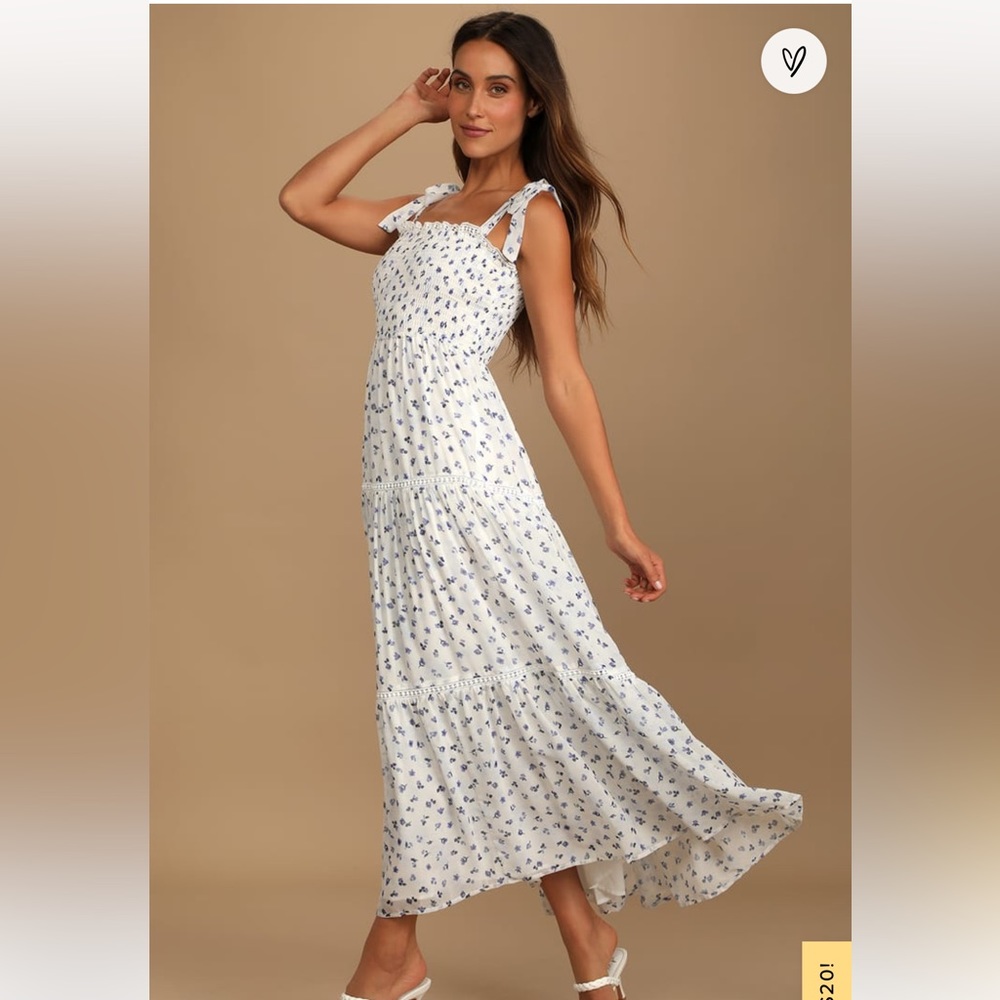 Lulu’s Floral Print Smocked Dress